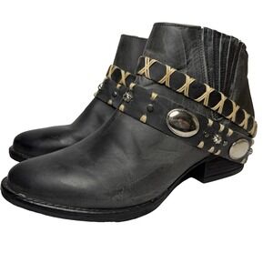 Circle G by Corral Studded Round Toe Pull On Cowboy Booties Womens Size 10 Black